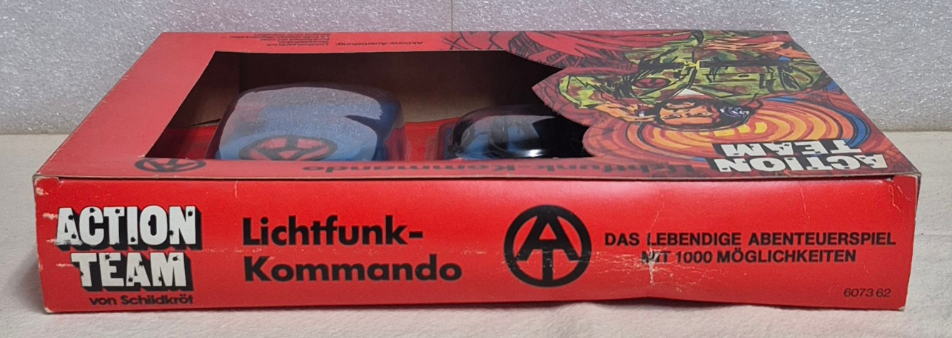 schildkrot-hasbro-gi-joe-action-team-lichtfunk-kommando-signal-flasher-3 1970 Schildkrot Hasbro G.I. Joe Action Team Lichtfunk-Kommando (Signal Flasher) : Mint in Box 3