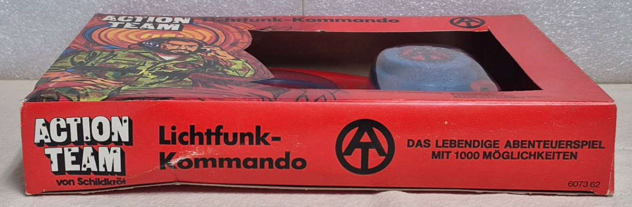 schildkrot-hasbro-gi-joe-action-team-lichtfunk-kommando-signal-flasher-4 1970 Schildkrot Hasbro G.I. Joe Action Team Lichtfunk-Kommando (Signal Flasher) : Mint in Box 4