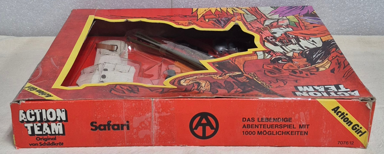 schildkrot-hasbro-gi-joe-action-team-safari-outfit-for-action-girl-3 1975 Schildkrot Hasbro G.I. Joe Action Team Safari Outfit for Action Girl: Mint in Box 2