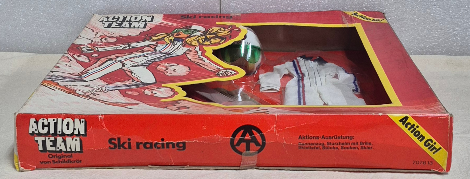 schildkrot-hasbro-gi-joe-action-team-ski-racing-outfit-for-action-girl-4 1975 Schildkrot Hasbro G.I. Joe Action Team Ski Racing Outfit for Action Girl: Mint in Box 3