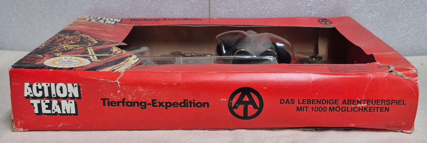 schildkrot-hasbro-gi-joe-action-team-tierfang-expedition-capture-of-the-pygmy-gorilla-set-4 1970 Schildkrot Hasbro G.I. Joe Action Team Tierfang-Expedition (Capture of the Pygmy Gorilla) Set : Mint in Box 4