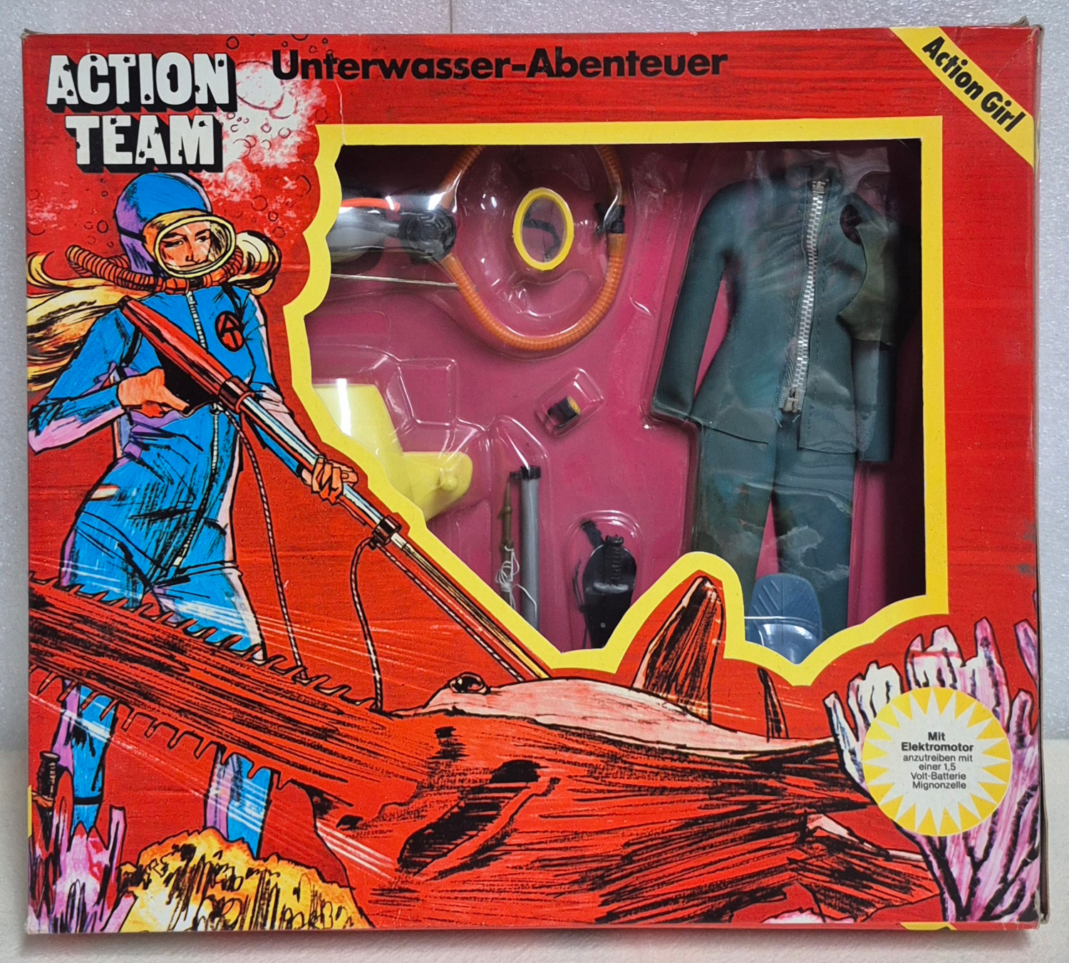 1975 Schildkrot Hasbro G.I. Joe Action Team Underwater Adventure (Unterwasser-Abenteuer) Outfit for Action Girl: Mint in Box 1