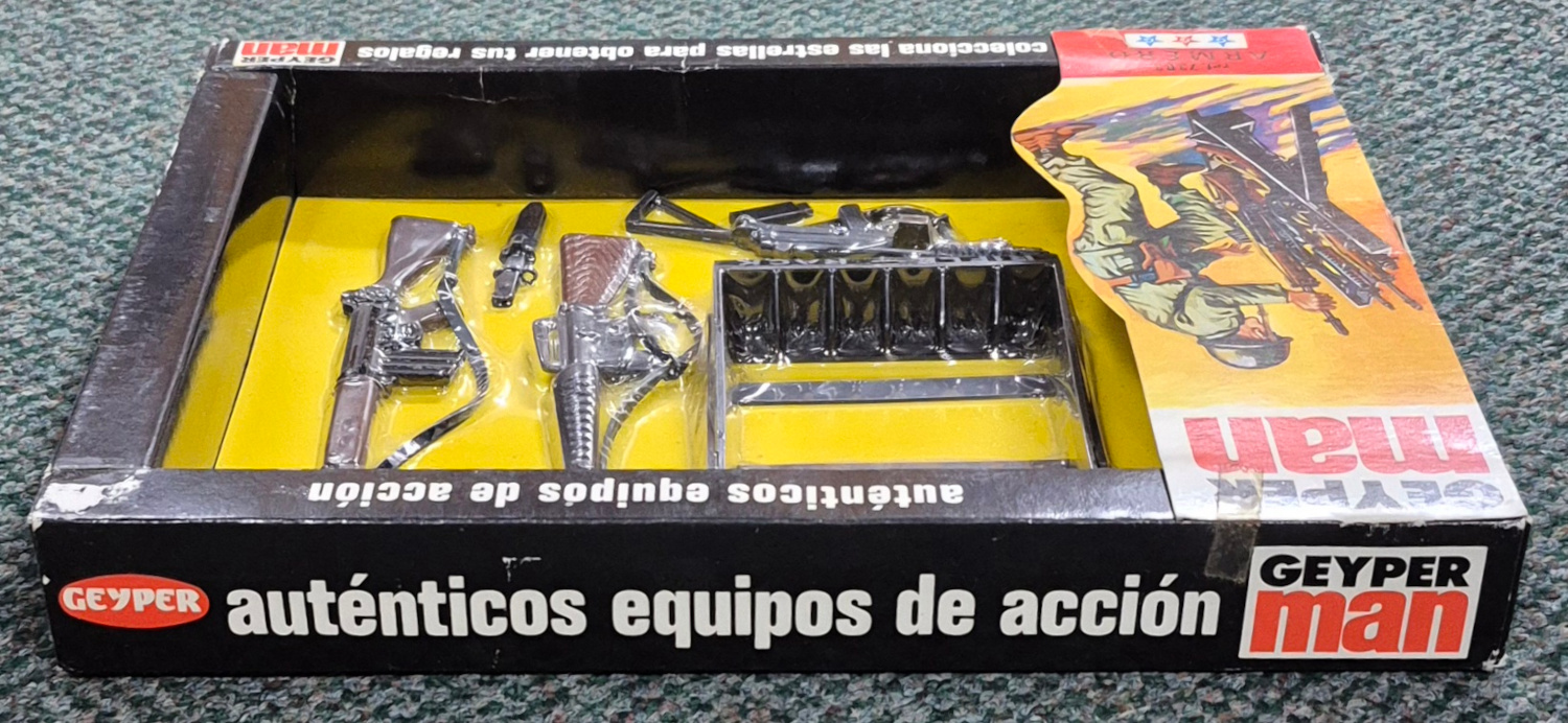 geyperman-hasbro-gi-joe-7303-armero-rifle-rack-3 MIP 1975 Geyperman Hasbro G.I. Joe Armero (Rifle Rack) #7303: Mint in Package 3