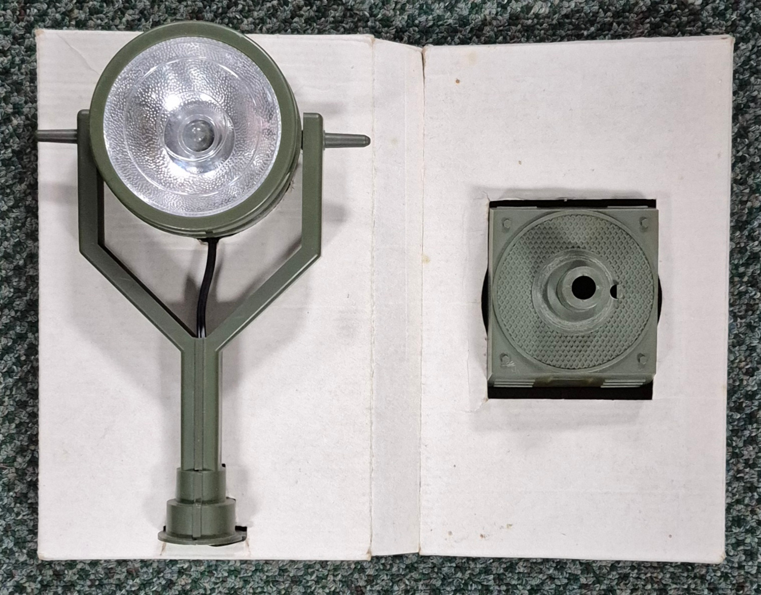 geyperman-hasbro-gi-joe-7416-reflector-de-campana-searchlight-5 MIB 1975 Geyperman Hasbro G.I. Joe Reflector de Campana (Searchlight) Set #7416: Mint in Box 5