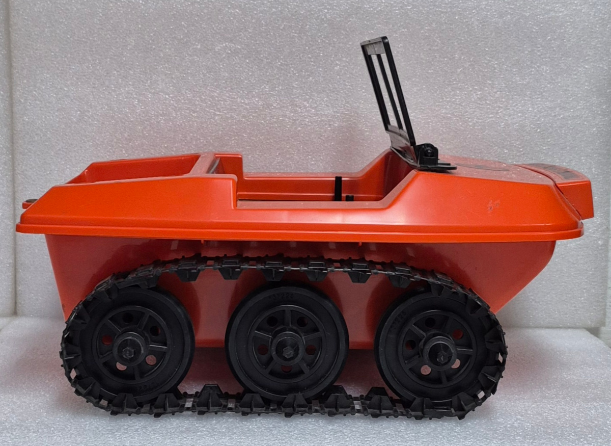 hasbro-1974-gi-joe-adventure-team-land-adventurer-and-fate-of-the-trouble-shooter-set-11 Hasbro 1974 G.I. Joe Adventure Team Talking Land Adventurer and Fate of the Trouble Shooter Set Complete in the Box 11