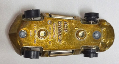 hot-wheels-1968-redline-gold-silhouette-6 1968 Mattel Redline Hot Wheels Gold Silhouette - Excellent 6