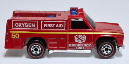 hot-wheels-1975-redline-red-enamel-emergency-squad-3 1975 Mattel Redline Hot Wheels Red Enamel Emergency Squad - Near Mint 3