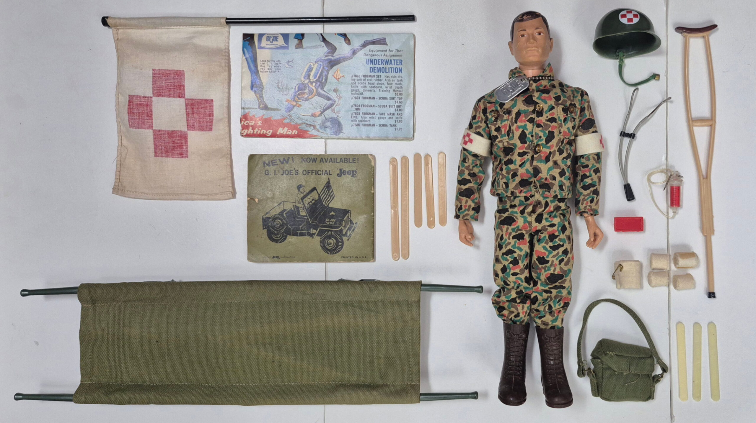 hasbro-1964-gi-joe-action-marine-medic-3 1964 Hasbro G.I. Joe Action Marine & Marine Medic Set 7719 Complete in Box 3