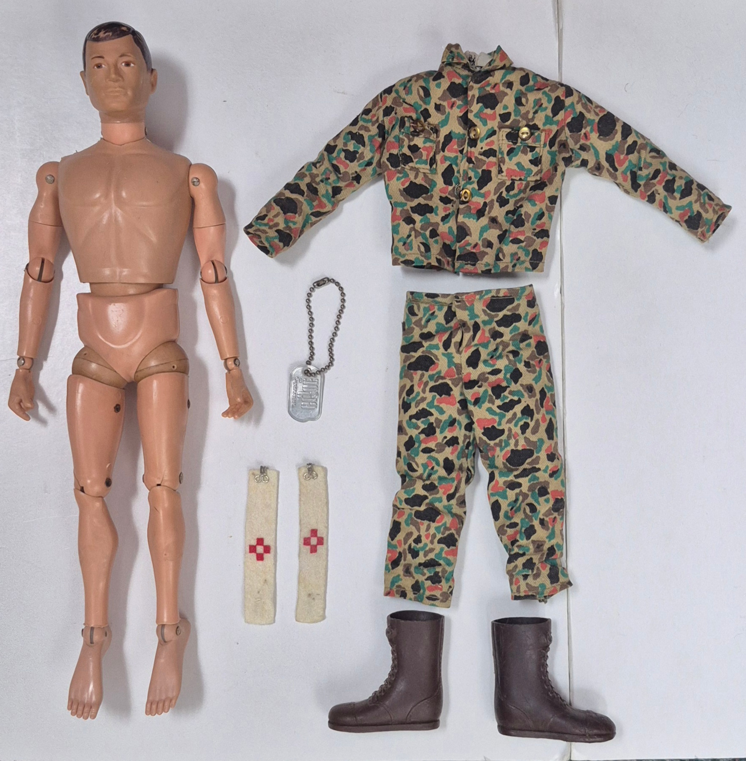 hasbro-1964-gi-joe-action-marine-medic-4 1964 Hasbro G.I. Joe Action Marine & Marine Medic Set 7719 Complete in Box 4