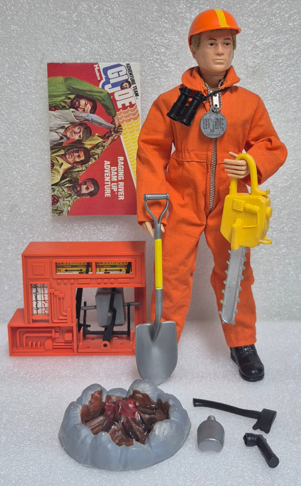 1975 Hasbro G.I. Joe Adventure Team Land Adventurer with Raging River Dam Up Equipment Set 7330 in Custom Box 1