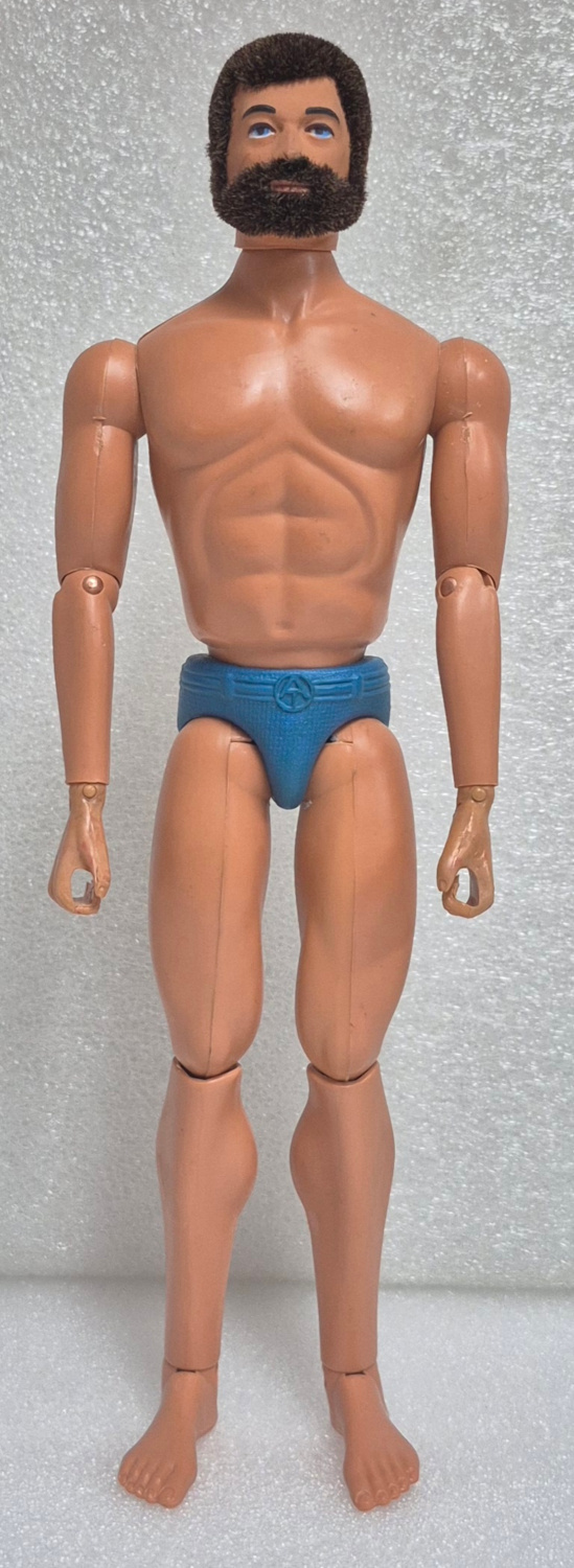 1975 Hasbro G.I. Joe Adventure Team Life-Like Land Adventurer (Muscle Body) Figure with Kung Fu Grip 1