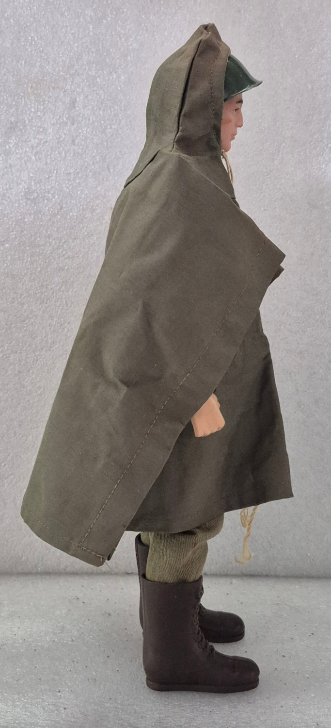 hasbro-1964-gi-joe-action-soldier-and-command-post-set-7517-4 1964 Hasbro G.I. Joe Action Soldier & Command Post Poncho Set 7517 Complete 4